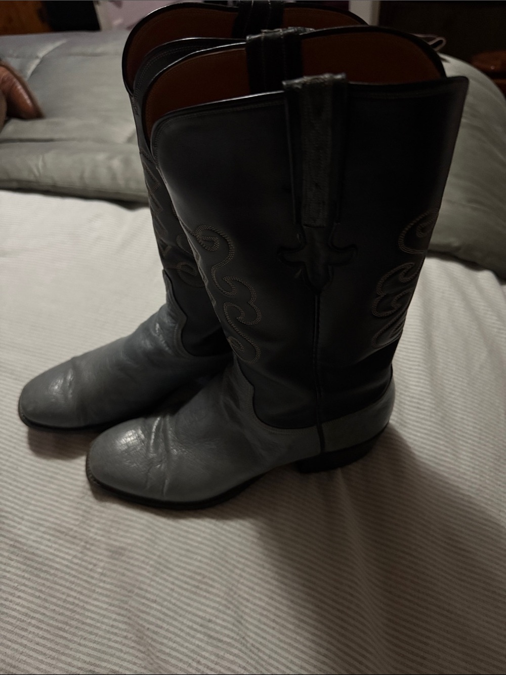 Vintage Lucchese woman’s cowgirl western boots size 8B